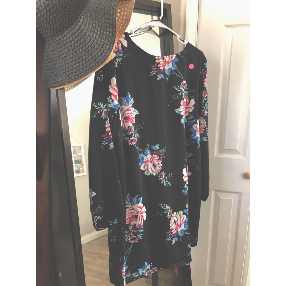 SALE🌸 black floral detail 3/4 sleeve shift dress